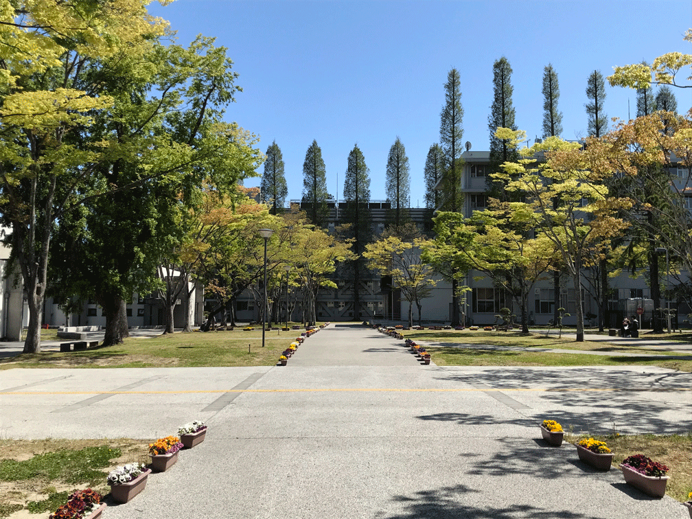 川内駅前